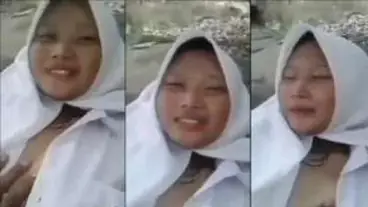 Gadis SMA Dientot Liar di Batu Sungai Jembut Lebat
