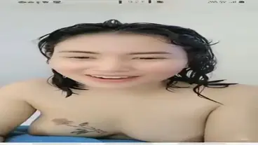 Live Show Cewek Binal Pamer Tubuh Mulus Puas